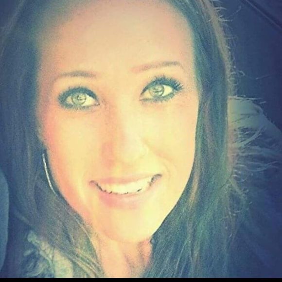 Meet your Posher, Christine - Picture 1 of 1